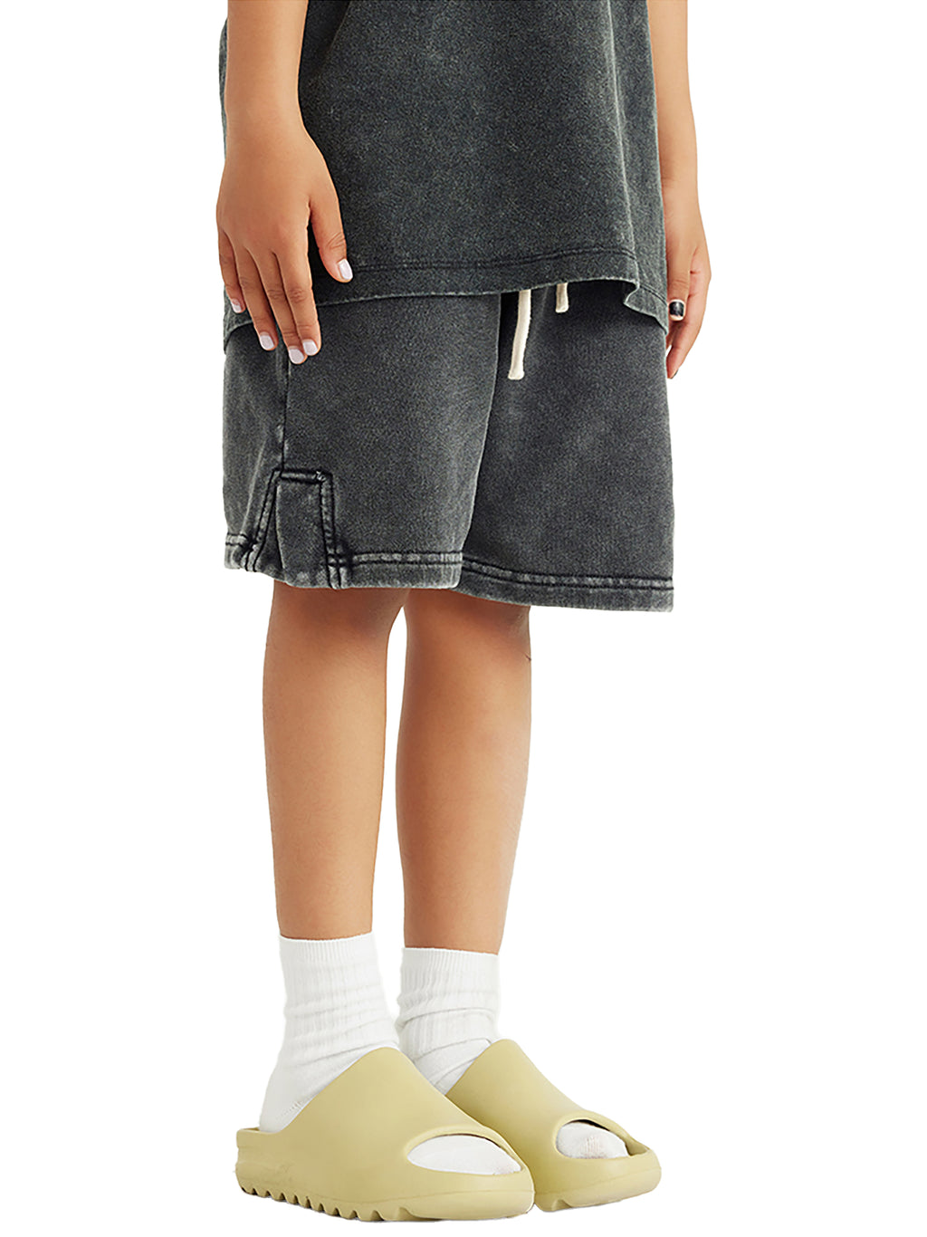 K | snow-washed kids' shorts