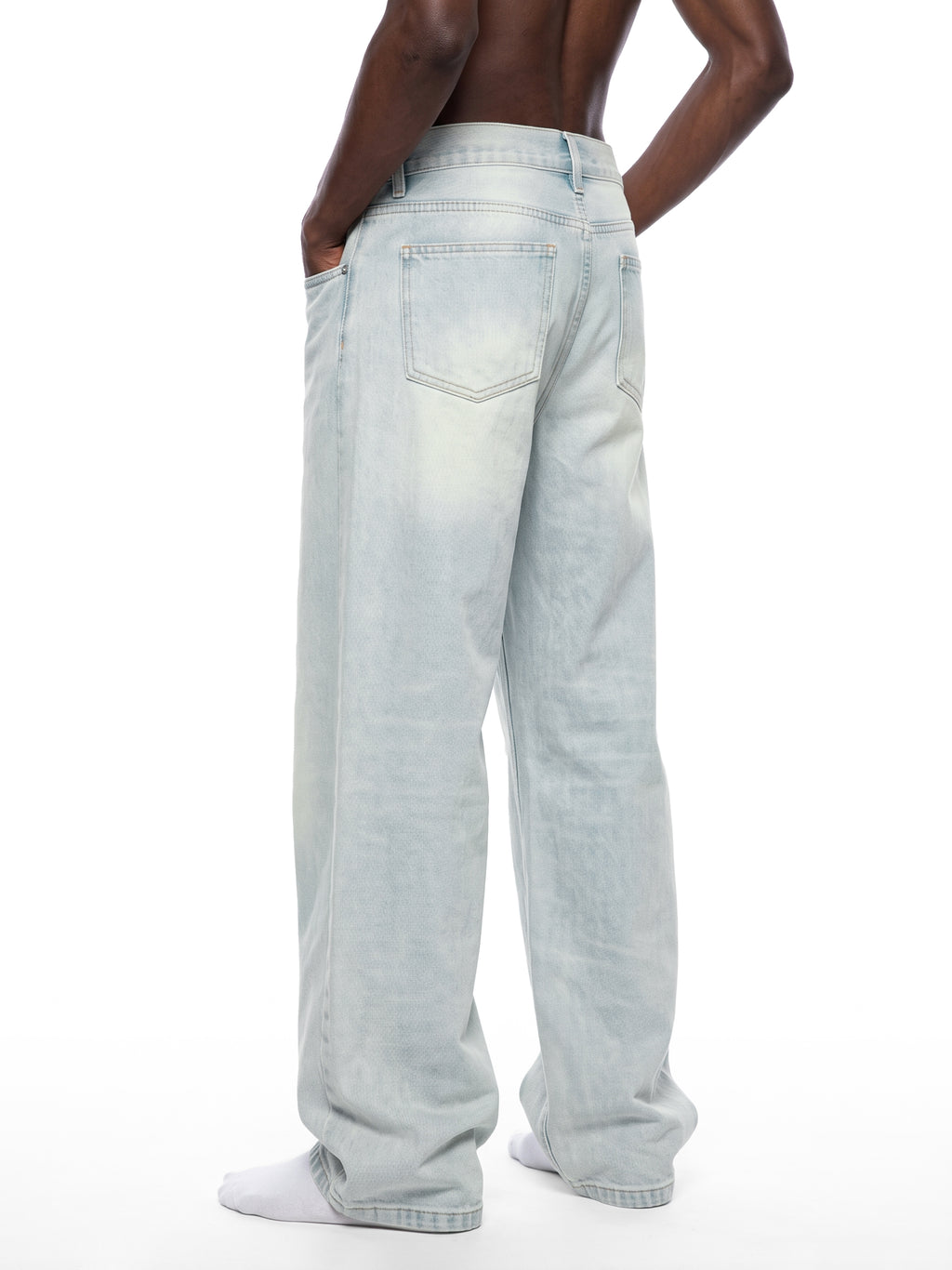 M | vintage-wash wide-leg denim jeans