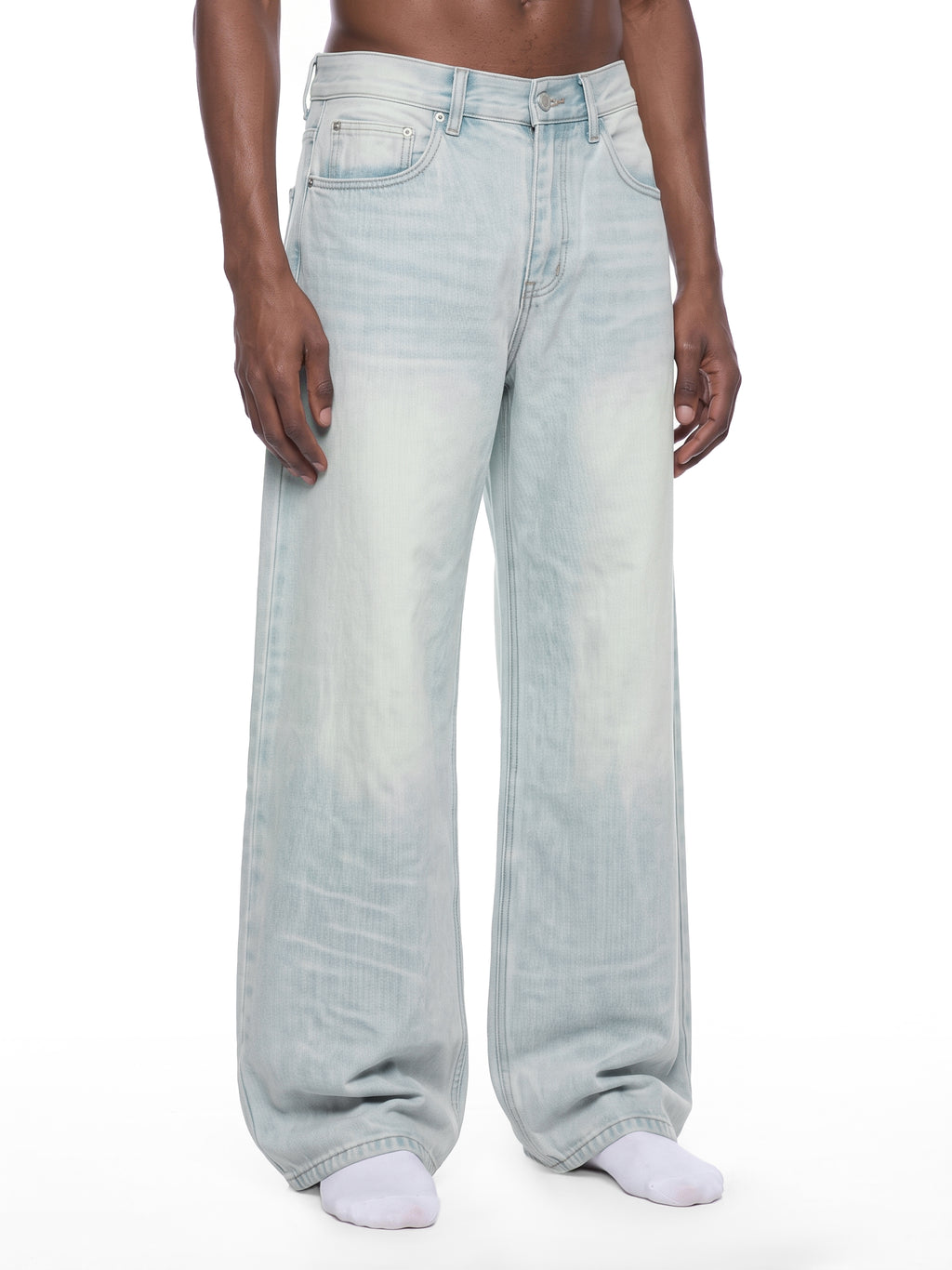 M | vintage-wash wide-leg denim jeans