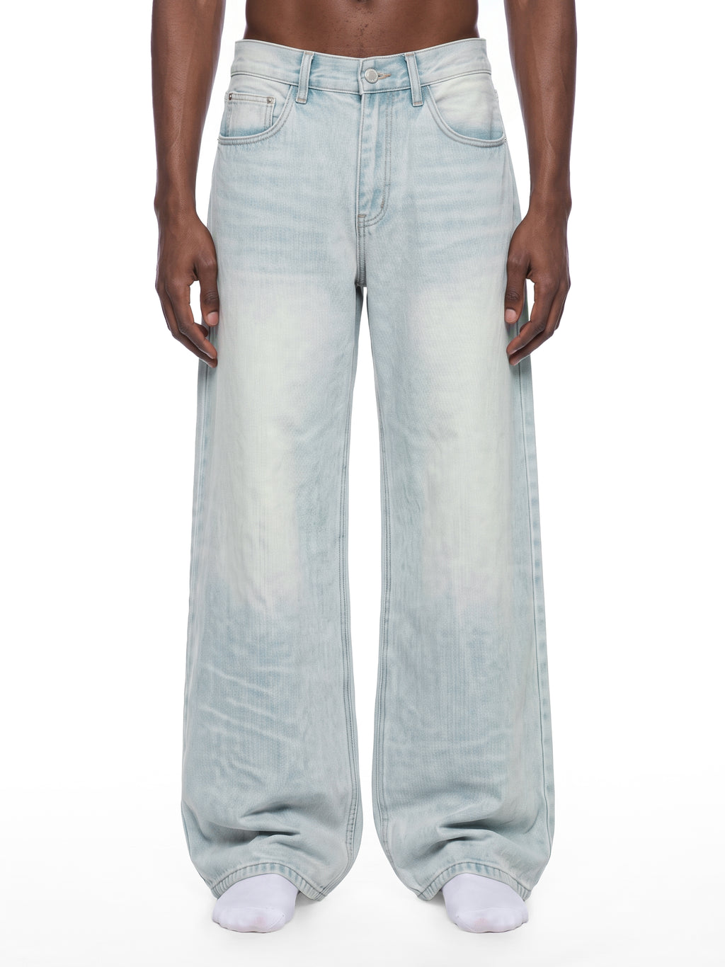 M | vintage-wash wide-leg denim jeans