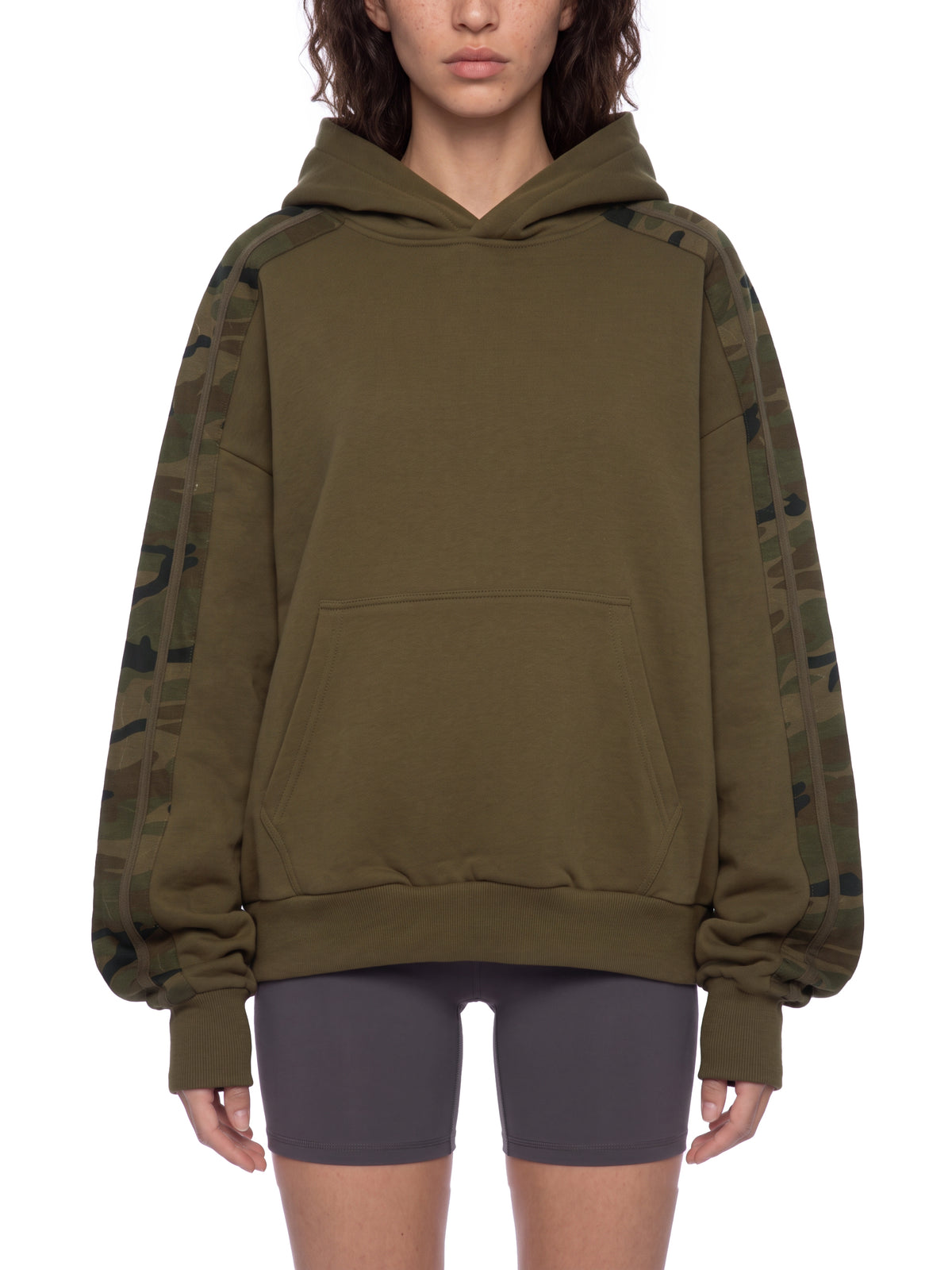 O | boxy camo-panelled hoodie