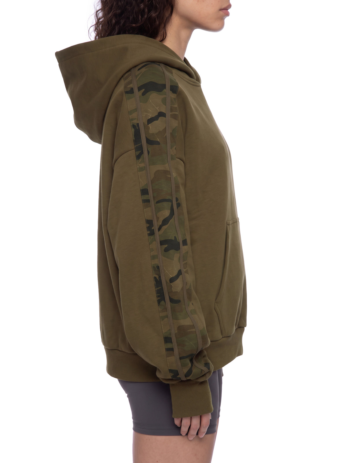 O | boxy camo-panelled hoodie