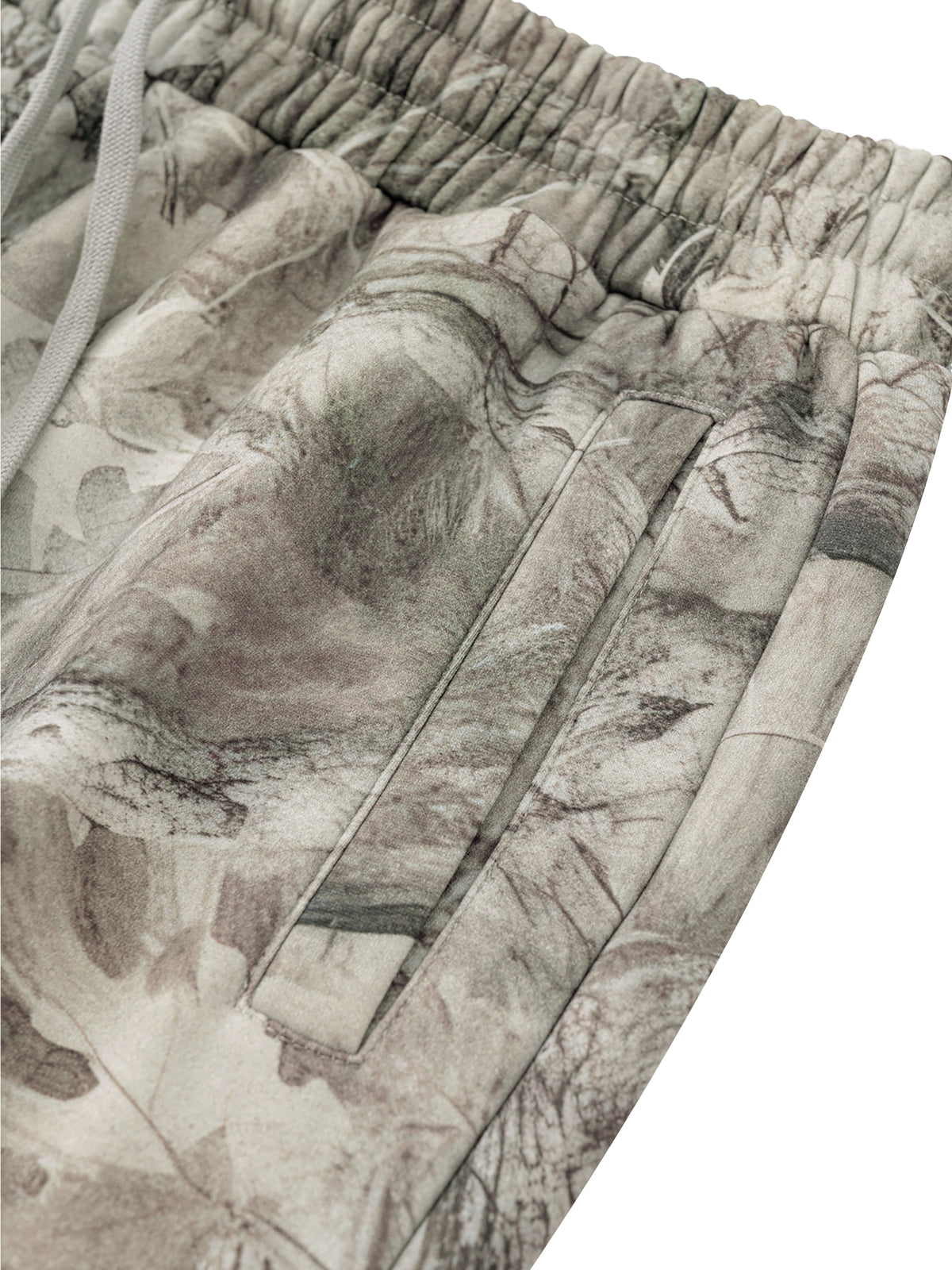 O | fleece tree camo sweatpants