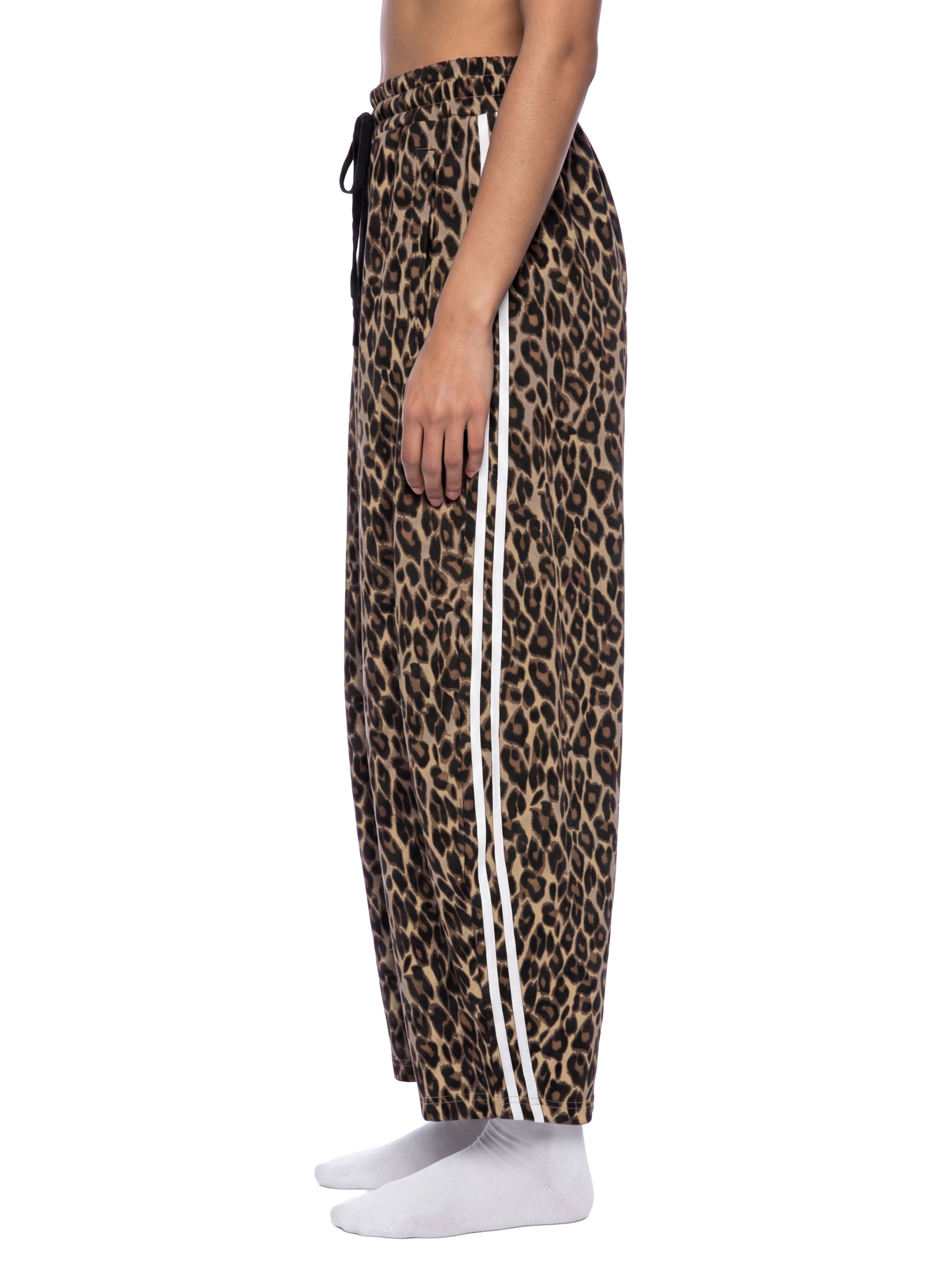 O | leopard barrel leg sweatpants
