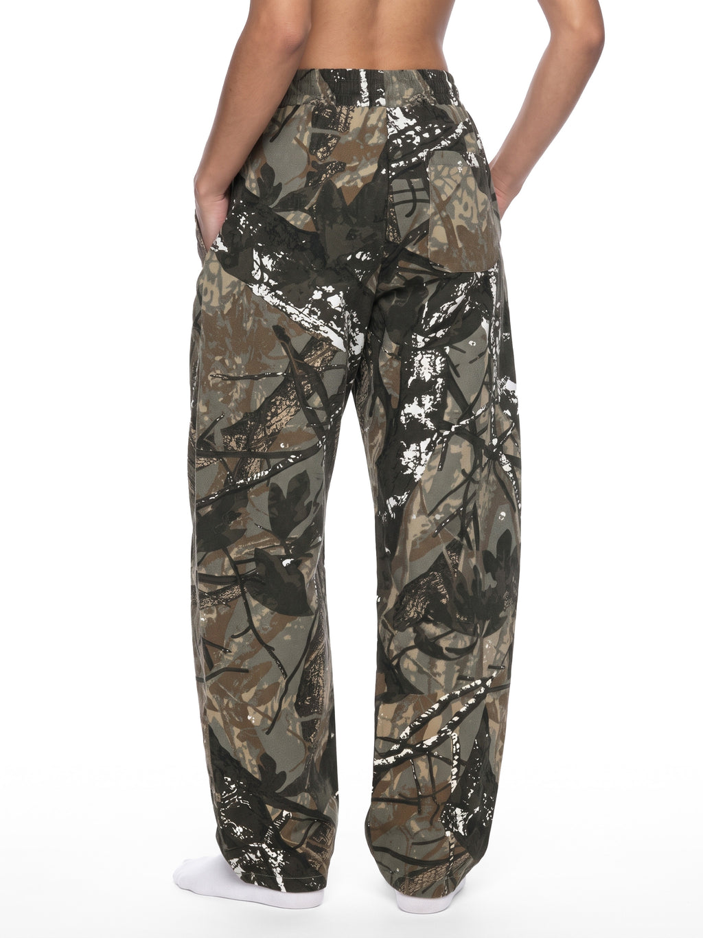 O | tree camo barrel leg pants