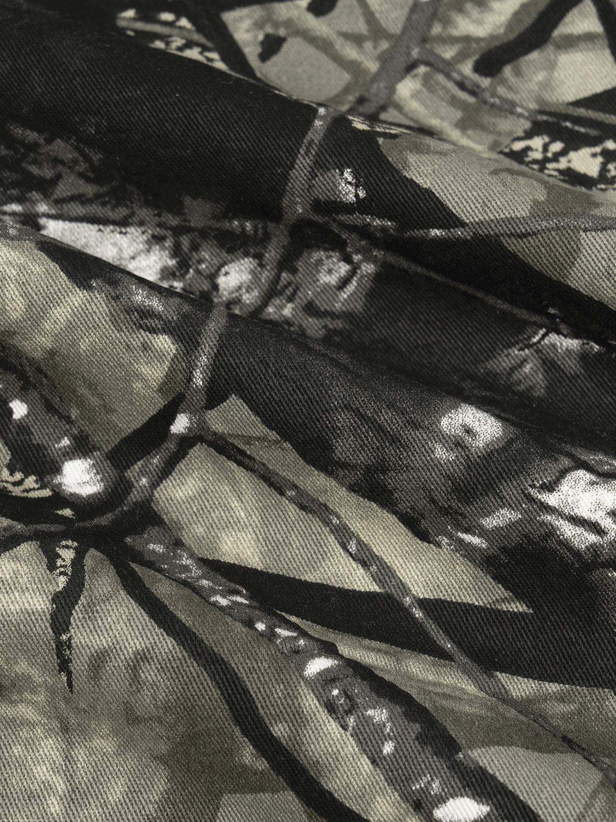 O | tree camo barrel leg pants