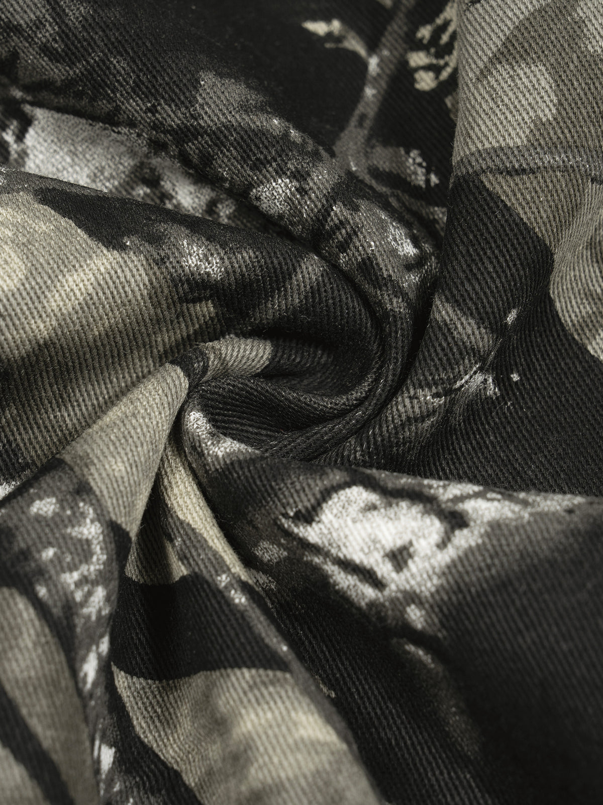 O | tree camo barrel leg pants