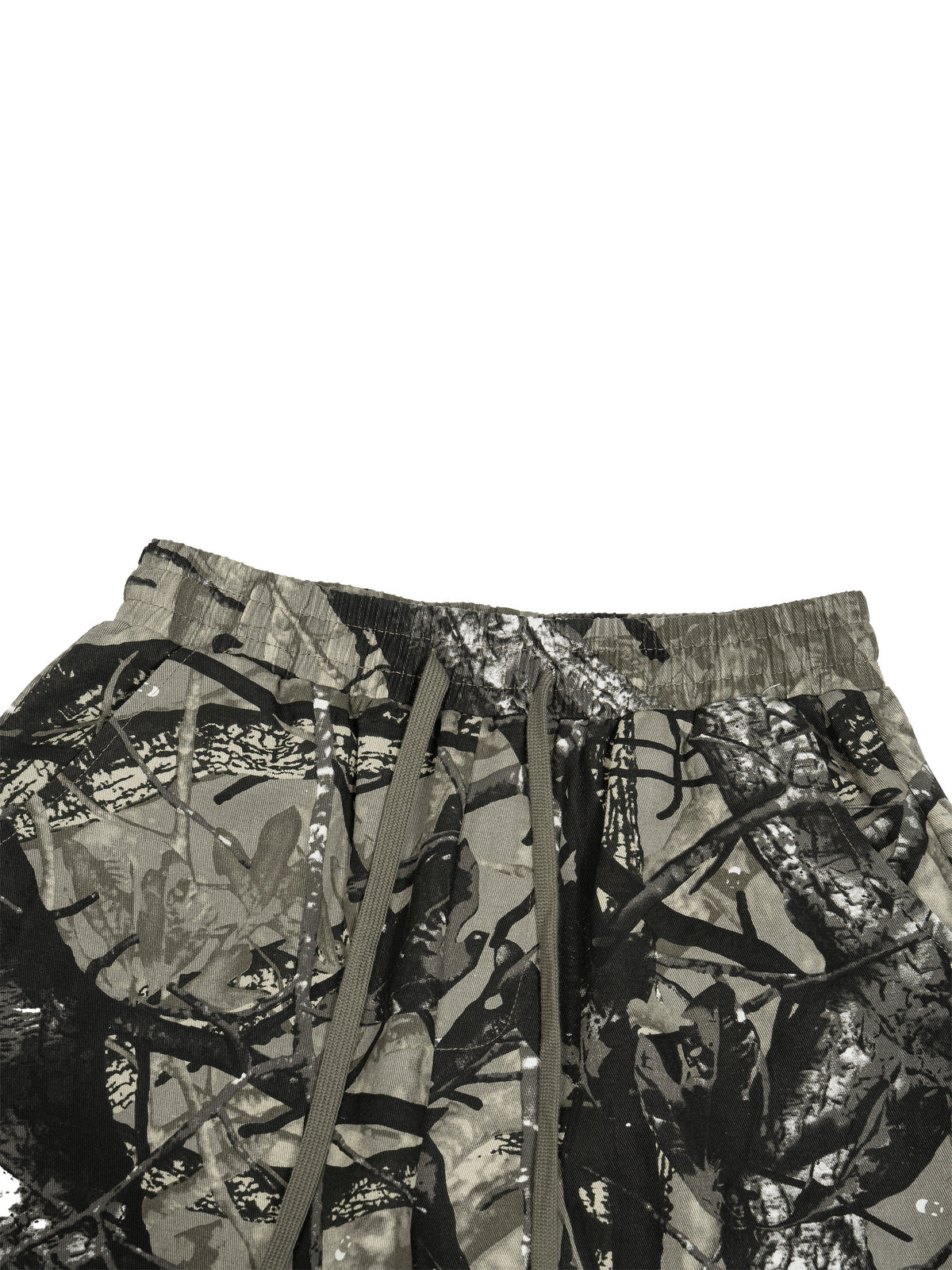O | tree camo barrel leg pants