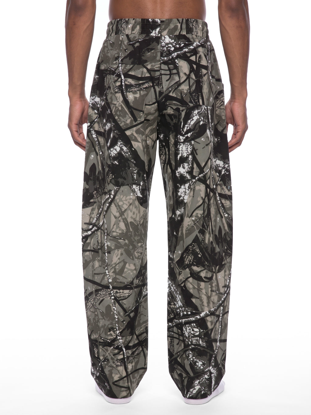 O | tree camo barrel leg pants