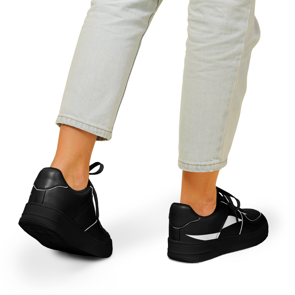 WOMEN'S MOMENTUM LOW-CUT SNEAKERS | black - Arcadia Apparel