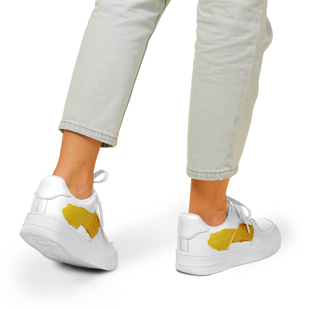 N | core low top | yellow paint stripe